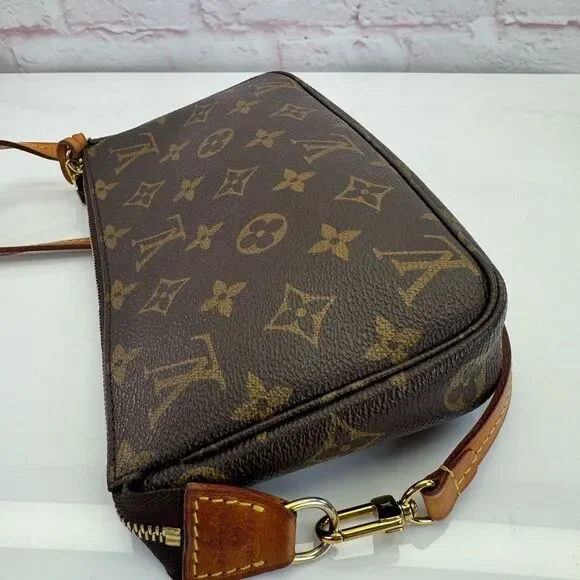 Louis Vuitton Brown Monogram Pochette Accessories Women's Bag - Picture 6 of 14